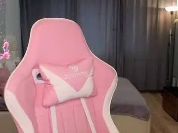 Chaturbate Best live sex cam show of lilymoore69
