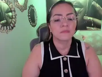 Chaturbate Live Sex Cam of marianalopez81