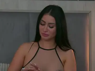 Chaturbate Live Sex Cam of emylaveau