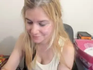 Chaturbate Live Porn of artsyandcraftsy_