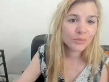 Chaturbate Sex Chat of artsyandcraftsy_