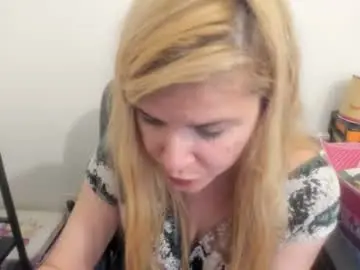 Chaturbate Watch Live Sex Cams of artsyandcraftsy_