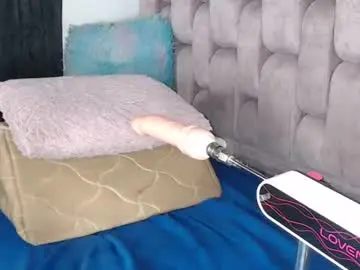 Chaturbate Live Sex of andrea_bigtits69