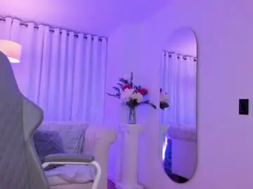Chaturbate Live Sex Cam of dahlia_grey
