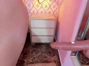 Chaturbate Live Sex Cam of clara_ward