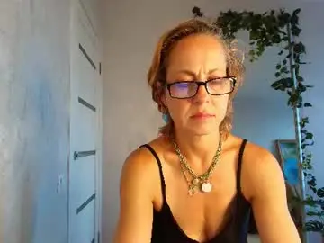 Chaturbate Adult Video Chat of lioraweiss