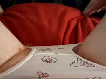 Chaturbate Live Sex Cam of kittyneedsherdaddy