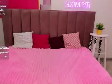 Chaturbate Sex Cam of mila_stunning