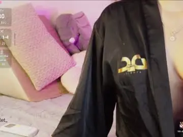 Chaturbate Live Porn of kiara_violet_