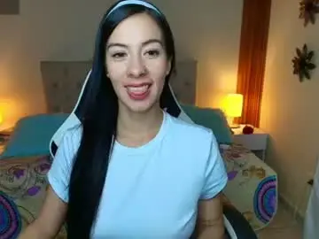 Chaturbate Live Sex Cam of emiily_skinny