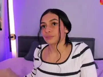 Chaturbate Live Sex Cam of lilith_petit_