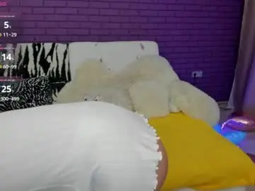 Chaturbate Live Sex Cam of glowmimi