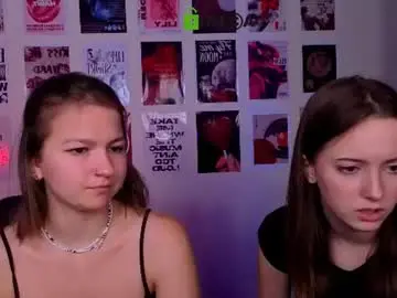 Chaturbate Live Sex Cam of chloe_ley