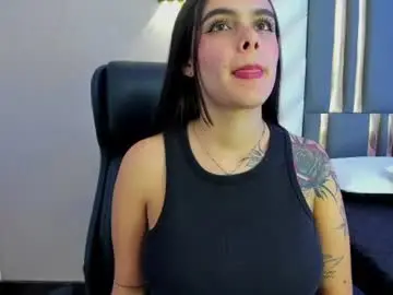 Chaturbate Live Sex Cam of chloeharper_