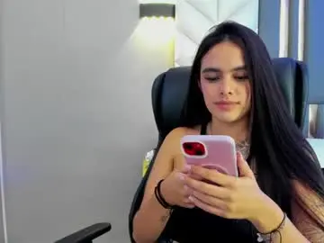 Chaturbate Free Porn Cam of chloeharper_