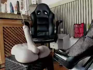 Chaturbate Best live sex cam show of madame_ibby