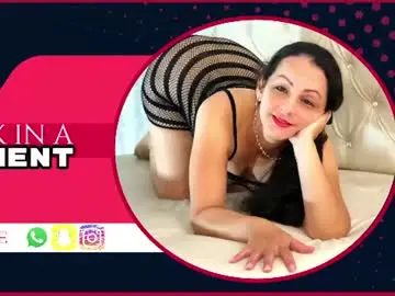 Chaturbate Live Sex Cam of samantrak_love
