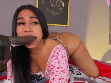 Chaturbate Live Sex Cam of emilyy_walker