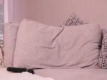 Chaturbate Watch Live Sex Cams of shelleyborom