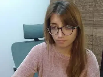 Chaturbate Live Sex Cam of ghostcrimson