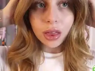 Chaturbate Live Sex Cam of cryme_river