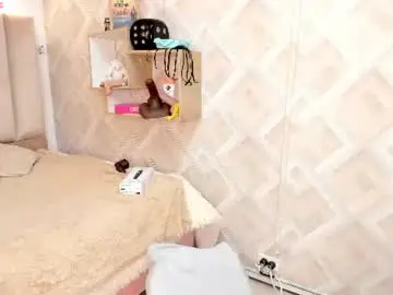 Chaturbate Live Sex Cam of clhoe_johnson_