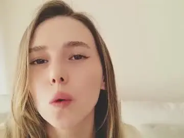 Chaturbate Watch Live Sex Cams of shypeachmaru