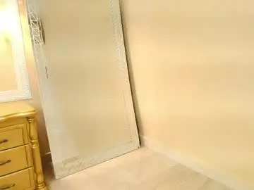 Chaturbate Live Porn of halliestone