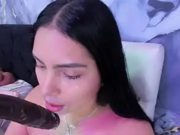 Chaturbate Free Live Porn of evelinn_belen