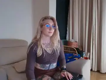 Chaturbate Best live sex cam show of tattoobbgirl