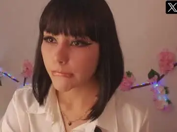Chaturbate Live Sex Cam of moon_eyess