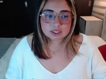 Chaturbate Live Sex Cam of yini_angel07