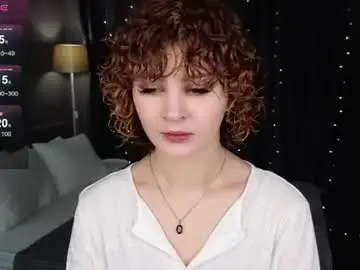 Chaturbate Live Sex Cam of kira_fluffy