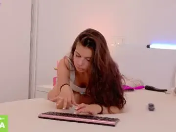 Chaturbate Live Sex Cam of yve_