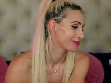 Chaturbate Live Sex Cam of ragazzabellaa
