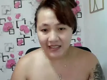 Chaturbate Live Sex Cam of lovelyladylynxxx
