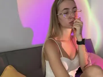 Chaturbate Adult Video Chat of tessa_calmness