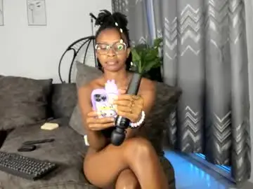 Chaturbate Adult Video Chat of bella_thequeen