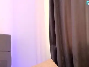 Chaturbate Live Sex Cam of littleblondbunny