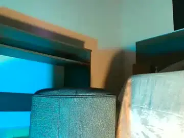 Chaturbate Free Live Porn of milahot23