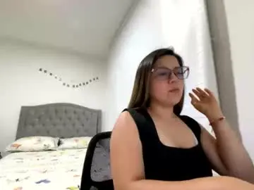 Chaturbate Free Live Porn of arielrose1022