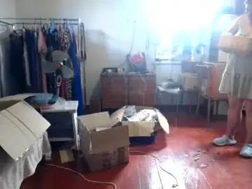 Chaturbate Live Sex Cam of chrystalbella
