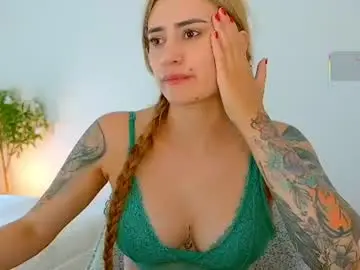 Chaturbate Live Sex Cam of pennyy__