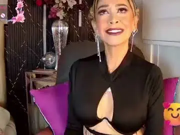 Chaturbate Watch Live Sex Cams of evelynagrey