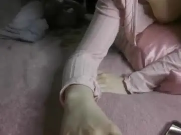 Chaturbate Free Porn Cam of babe_singer_undercover
