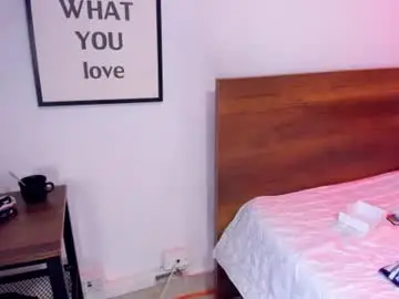 Chaturbate Watch Live Sex Cams of carmillaross