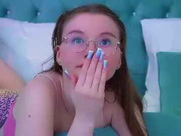 Chaturbate Live Sex Cam of keiraace
