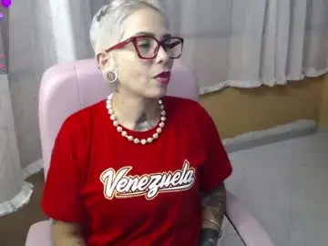 Chaturbate Live Sex of moon_cat85