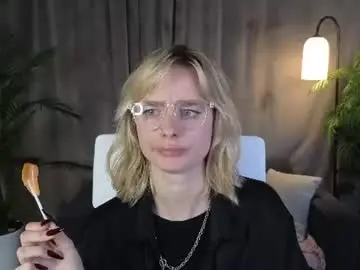 Chaturbate Live Sex of noramoreau