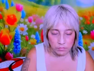 Chaturbate Live Sex Cam of indianroxy27
